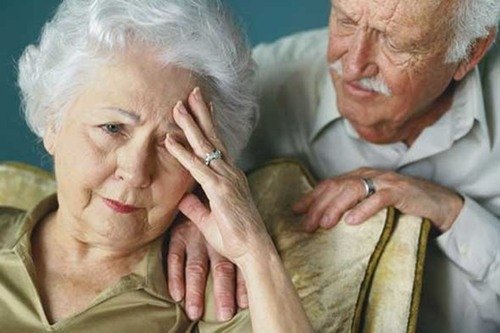 bệnh Alzheimer không phải là dấu hiệu bình thường ở người cao tuổi.