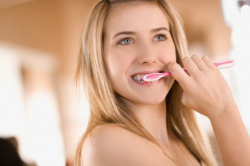Cách chăm sóc hàm răng trắng đẹp